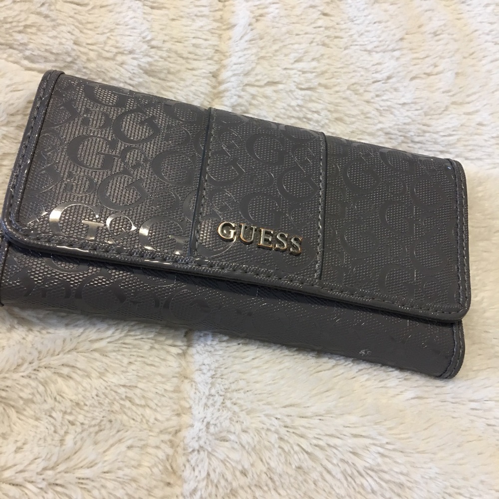 Guess Wallet.